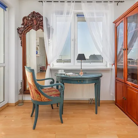 Appartement One Bedroom With Balcony In By Renters