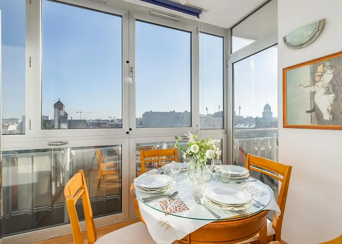 Appartement One Bedroom With Balcony In By Renters *