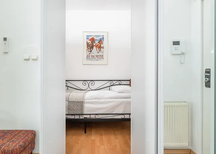 One Bedroom With Balcony In By Renters *