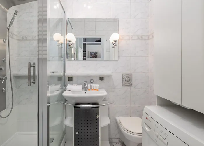 One Bedroom With Balcony In By Renters Апартаменты